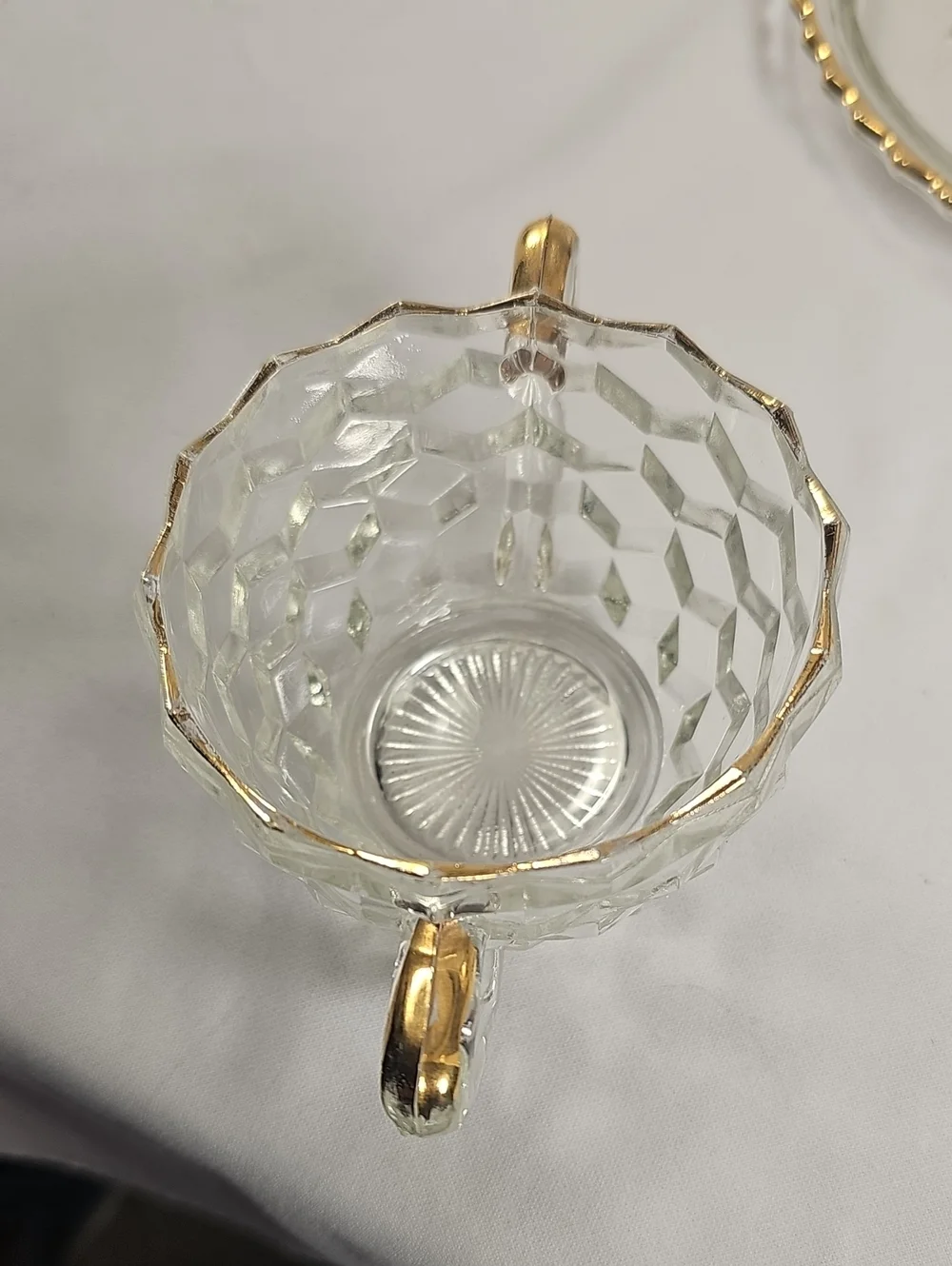 Jeannette Glass elegant vintage